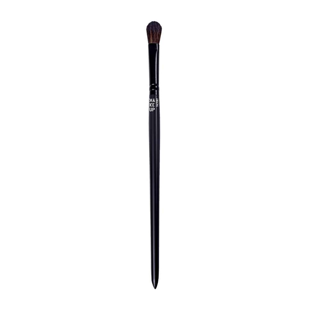 MAKE UP FACTORY Кисть для растушевки теней / Soft Blending brush, фото 1
