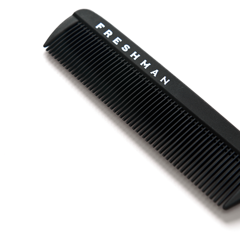 FRESHMAN Расческа для волос с хвостиком и зубчиками одинаковой длины / Collection Carbon, фото 2