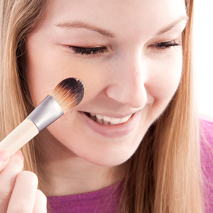 ECOTOOLS Кисть для тональной основы / Classic Foundation Brush, фото 6