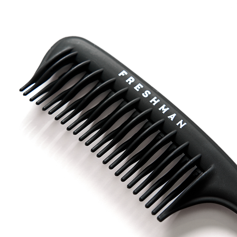 FRESHMAN Расческа с изогнутыми зубьями / Collection Carbon, фото 2