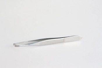 Пинцет для бровей стальной 9 см, прямой