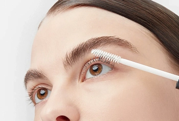 MAKE UP FACTORY Основа под тушь, белый / Volumizing Lash Primer 10 мл, фото 3