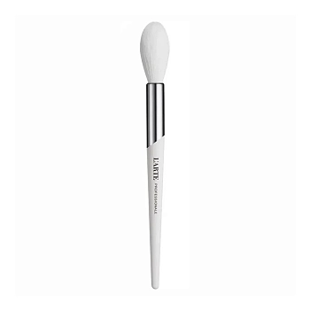 Кисть для легкой растушевки хайлайтера и румян L'arte del bello 10HB