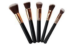 Кисти — аксессуары