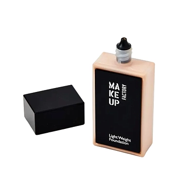 MAKE UP FACTORY Основа тональная, тон 10 светлый ванильный / Light Weight Foundation 30 мл, фото 2