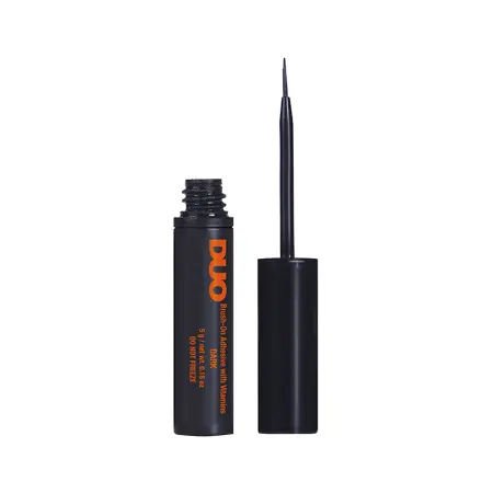 DUO Клей для накладных ресниц с витаминами черный с кистью / Duo Brush On Dark Adhesive 5 г - 3